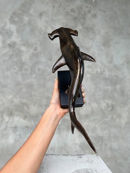 Hammerhai aus schwerer Bronze