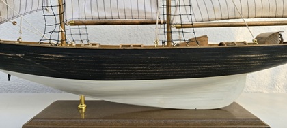 Modellsegelschiff, 2 Master auf alt gemacht