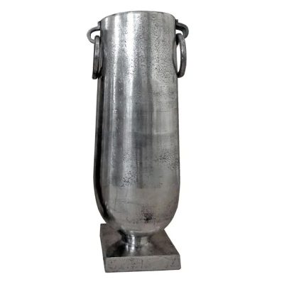 Große Metallvase
